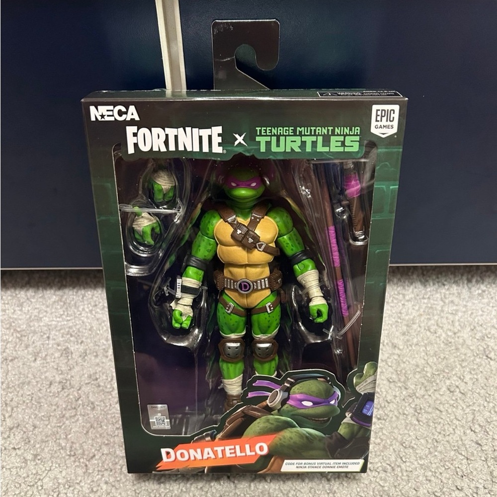 NECA Fortnite x Teenage Mutant Ninja Turtles Donatello